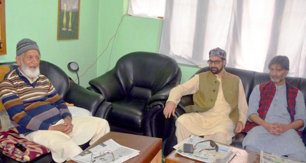 Fateh Kadal gunfight: JRL calls for shutdown tomorrow